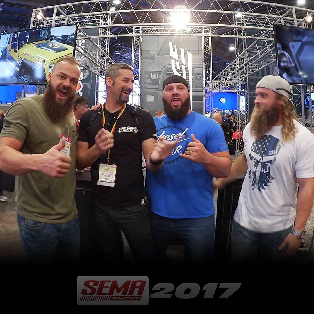 Gute Laune auf der SEMA 2017 in Las Vegas mit den Diesel Brothers