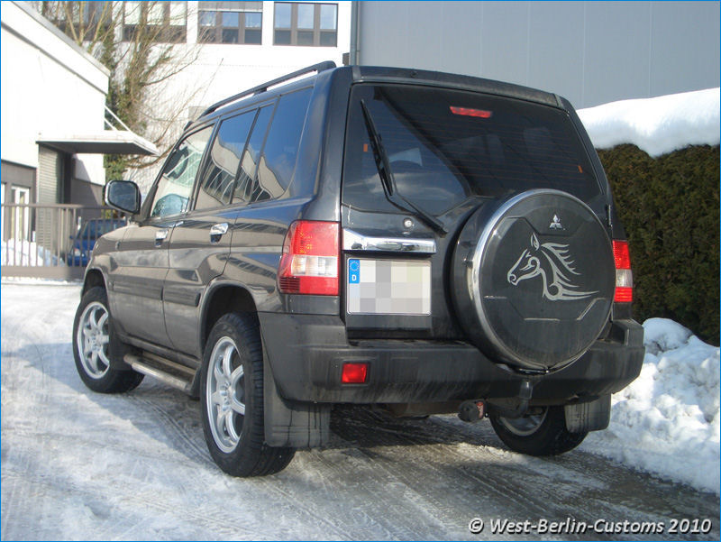 Scheibentönung und Reserverad-Dekor – Mitsubishi Pinin SUV
